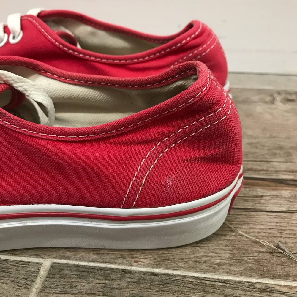 Red Vans Authentics - Picture 3 of 9